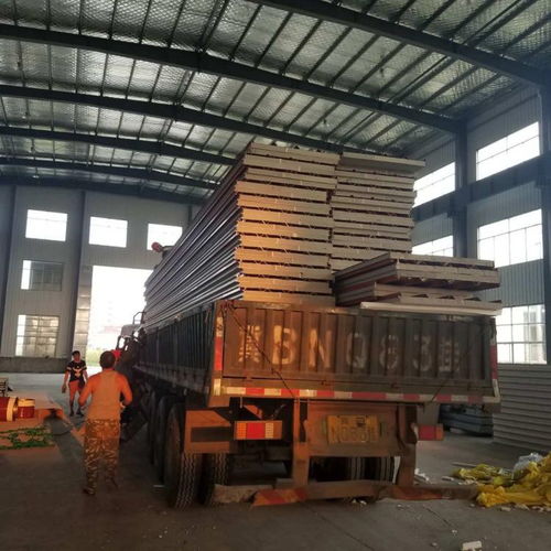 西寧聚氨酯夾芯板廠