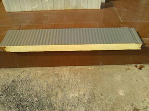 聚氨酯夾芯板 現(xiàn)代建筑中的高效節(jié)能材料