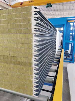 江蘇純平巖棉與聚氨酯夾芯板價(jià)格解析